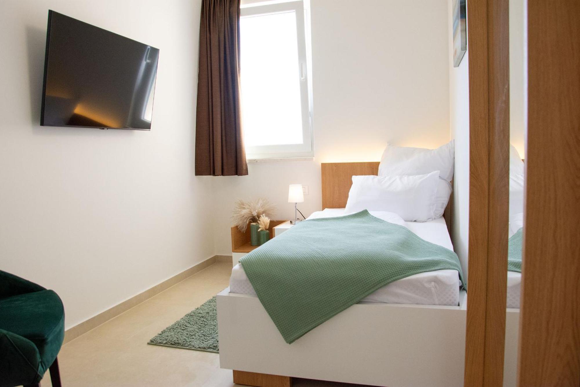 Joell Apartments Lokva Rogoznica Buitenkant foto